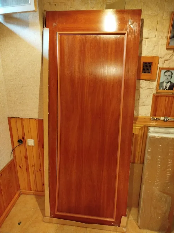 Две новые двери 2,1 х,0,9