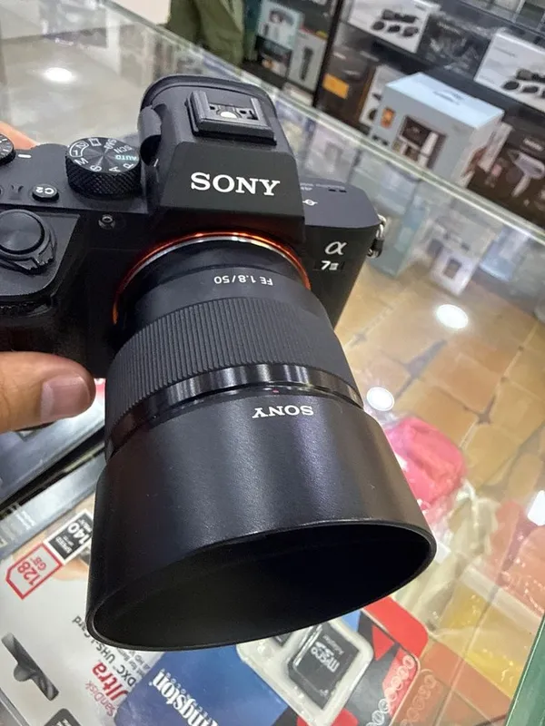 SONY a7 mark 3 sotiladi