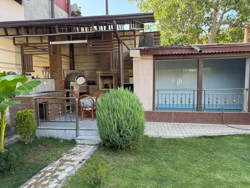срочно продаётся угловой участок 2-уровень 6-ком 4-санузлов хорошо рем — фото 3