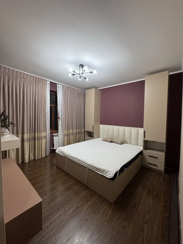 Продам На первом трехкомнатная 70m2 с подвалом Yangibazar Продам На первом трехкомнатная 70m2 с подвалом Yangibazar