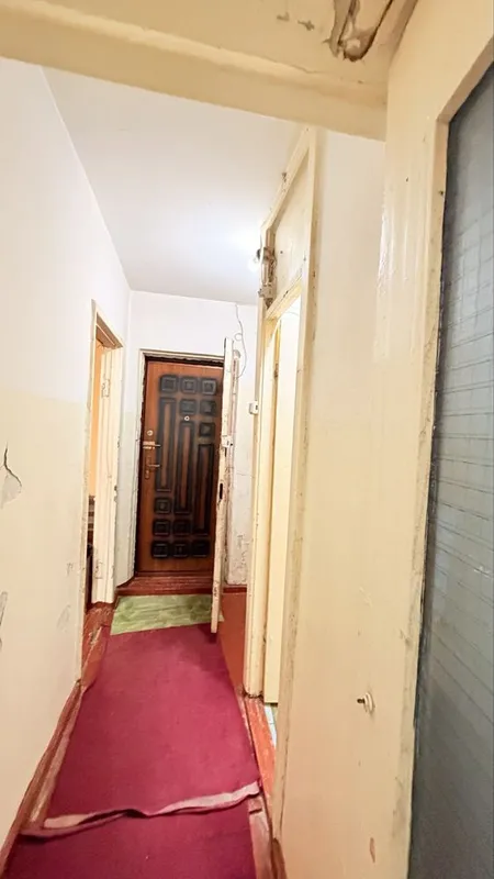 Zudlik bilan frunze massifda 1 xonali kv ijaraga beriladi 5