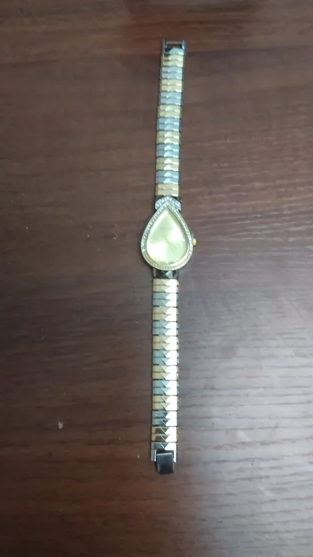 Продаются женские наручные часы. 5