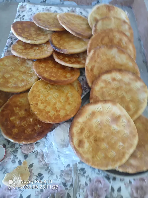 Нон махсулотлари ва ширинликлар.