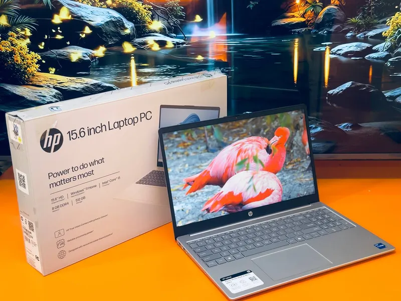 Ноутбук HP Laptop 15-fd0250wm 1