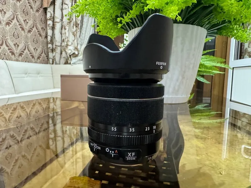 Canon Fujifilm XF 18-55mm f/2.8-4 R LM OIS. 3 Canon Fujifilm XF 18-55mm f/2.8-4 R LM OIS. 3