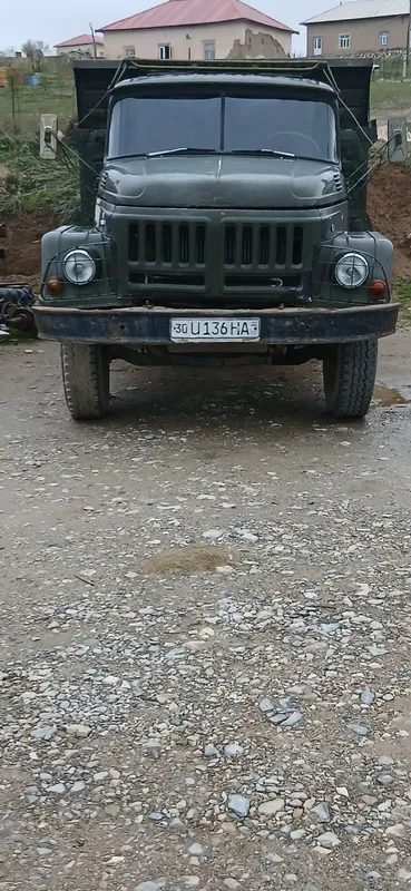 Zil yuk mashinasi
