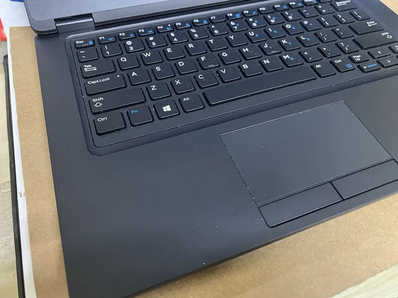 Dell 5490 ноутбук в идеалтном состоянии i5-8350u 8gb ddr4 128 ssd — фото 1