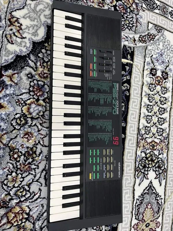 Pianino (sintezator) - YAMAHA PSS-270 — фото 3