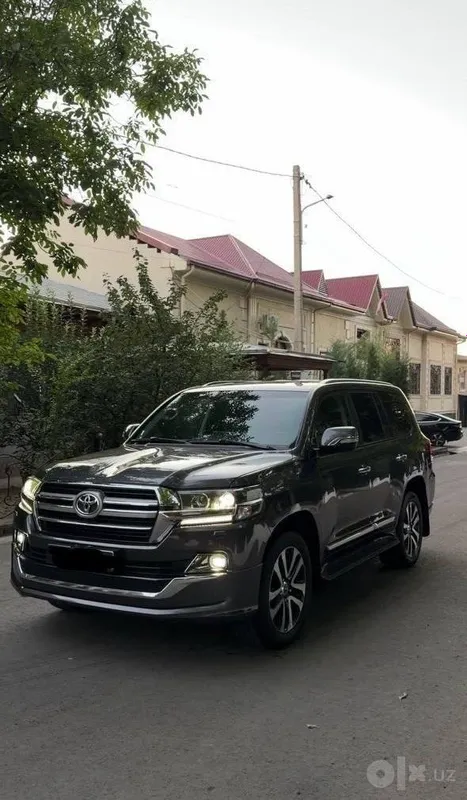 Toyota Land Cruiser 200 Mator 4.6 L 1 Toyota Land Cruiser 200 Mator 4.6 L 1
