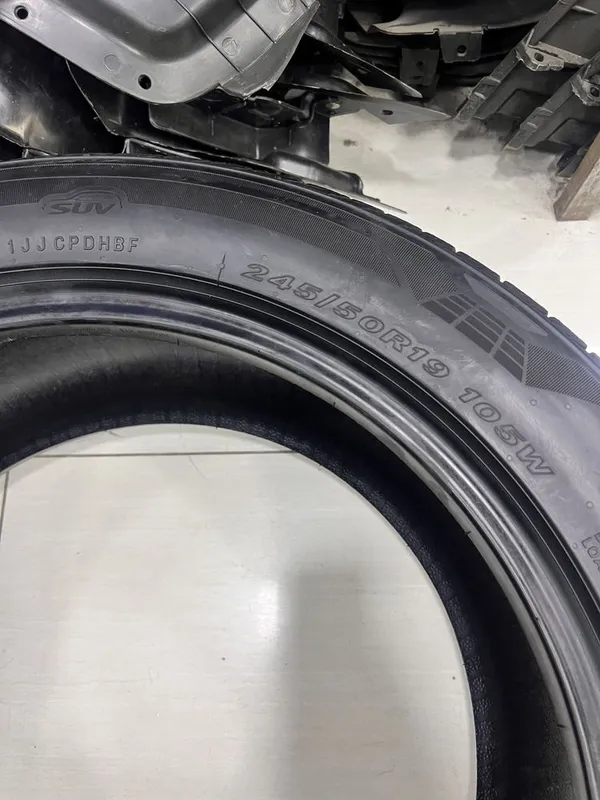Nexen 245/50/19 4
