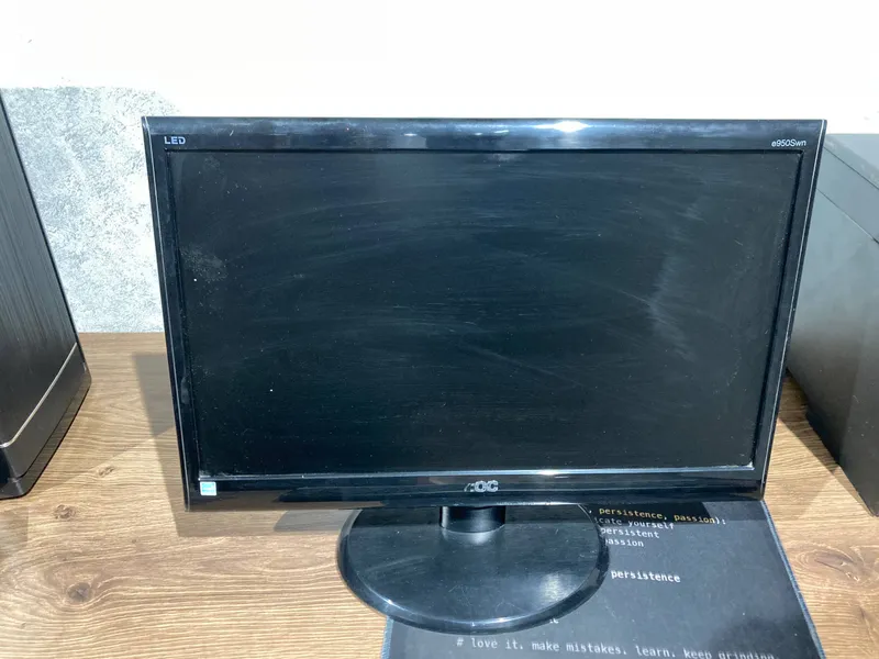 Монитор AOC e950Swn 18.5” LCD LED 1 Монитор AOC e950Swn 18.5” LCD LED 1