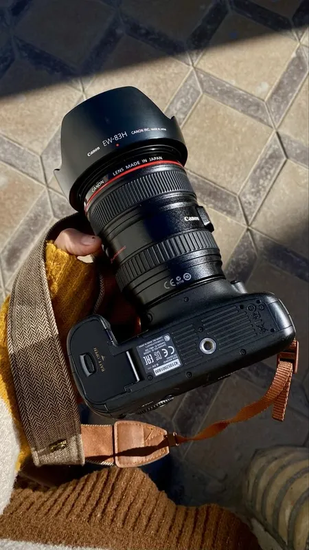 Canon 6D korobka dokument xamma narsasi bo