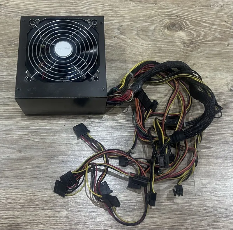 Блок питания AURA 550w новый — фото 1