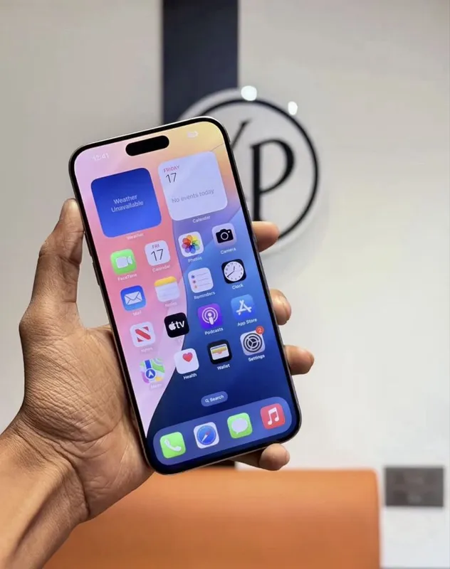 Iphone 15 pro max 256 ochilmagan — фото 1