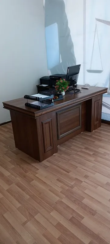 Mebel ofisniy sotiladi