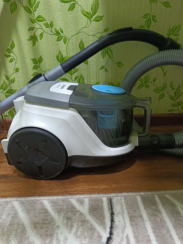 Пылесос Philips 2000 Series 1 Пылесос Philips 2000 Series 1