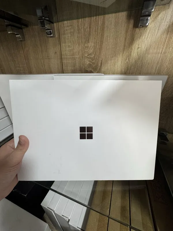 Microsoft Surface Pro 12 — фото 1