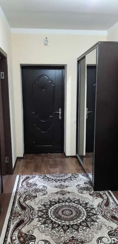 3 хоналик квартира 5 этаж ижарага берилади, шарк 2, моника