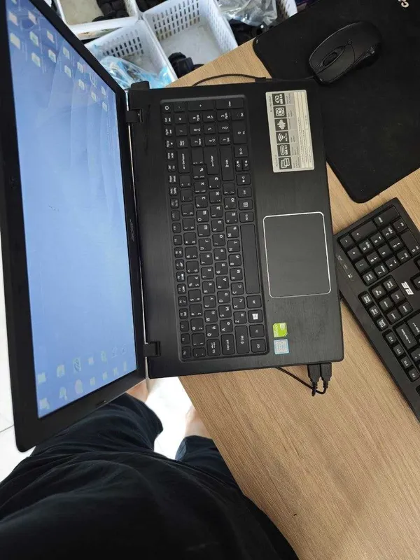 Acer Aspire E 15 — Core i7-8550U / 8GB / NVIDIA MX130 / 1TB — фото 1