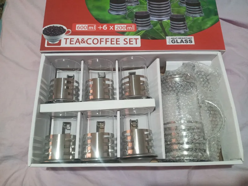 600 ml hajmli choynak va 6 ta 200 ml hajmli stakan
