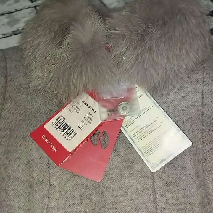 Yengi . Turkiyaniki. Razmer turkda 38. palto — фото 1