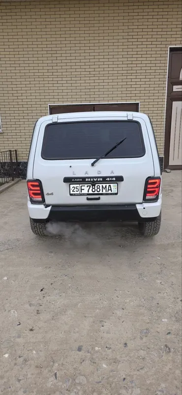 Lada Niva urban 4x4 — фото 1