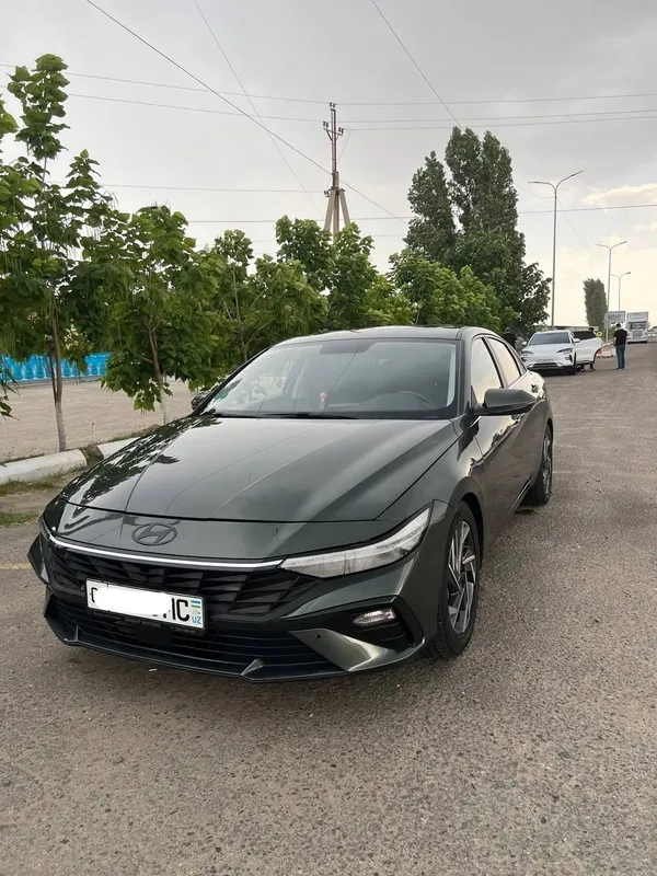Hyundai Elantra 2023 2
