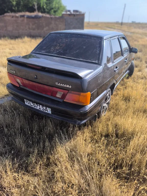 Lada Samara 2115 1