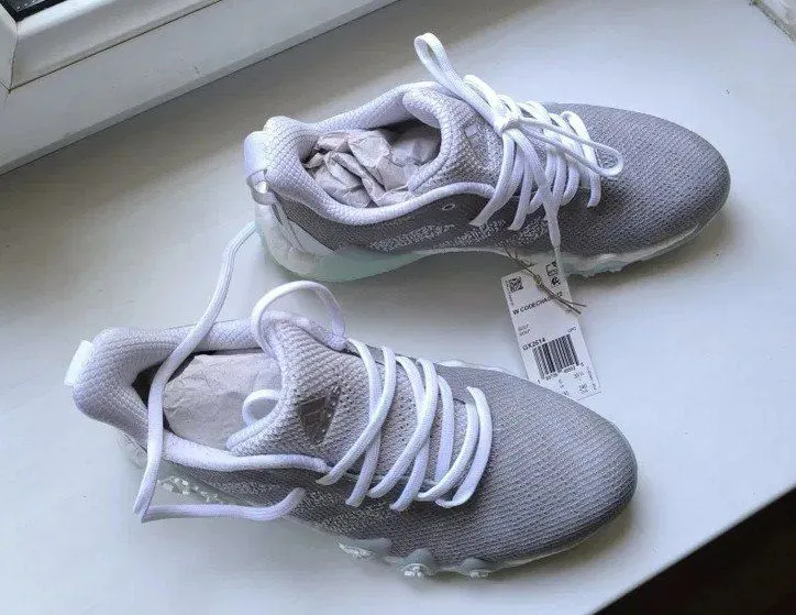 Фирменные кженские россовки Adidas 39 разм — фото 2 Фирменные кженские россовки Adidas 39 разм — фото 2