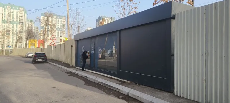 Срочно Контейнер сотилади 12 метрли. Отдел продажа учун таёрланган.