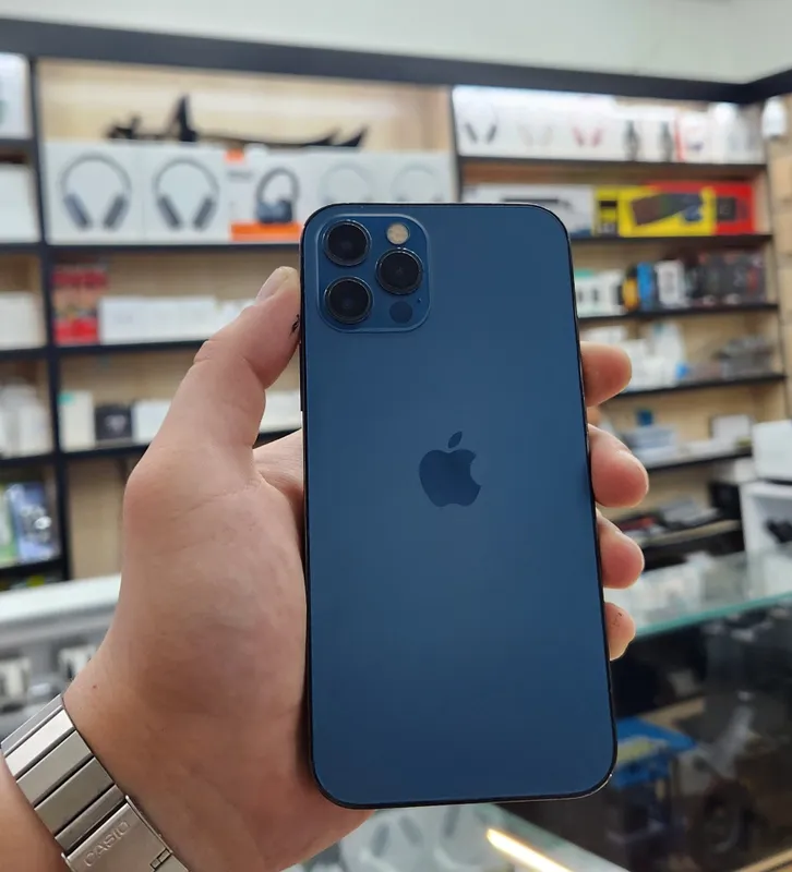iPhone 12 Pro iPhone 12 Pro