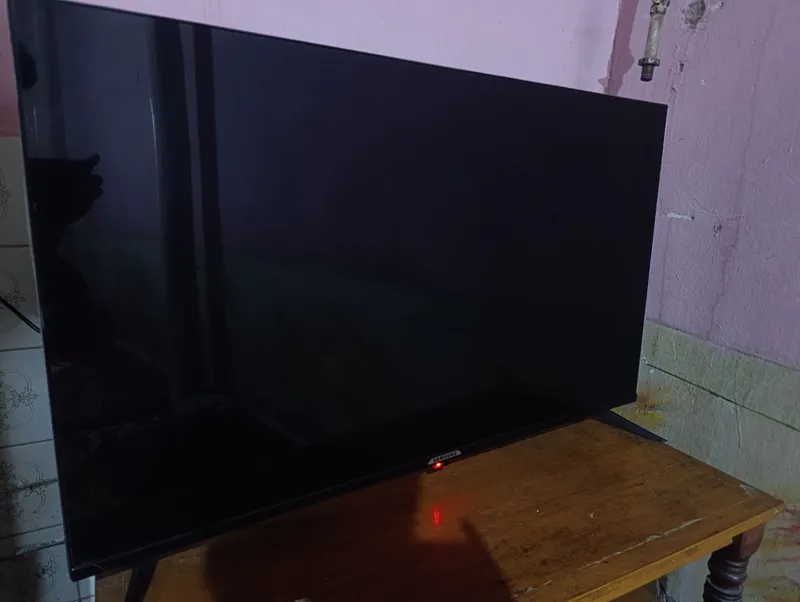 Televizor smart tv 1