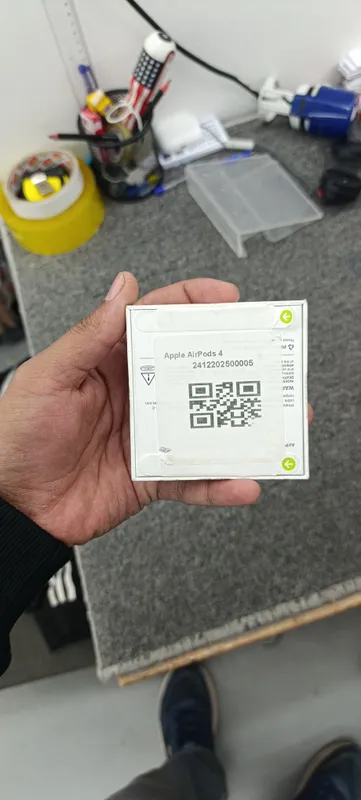 AirPods 4 оригинальные 2 AirPods 4 оригинальные 2