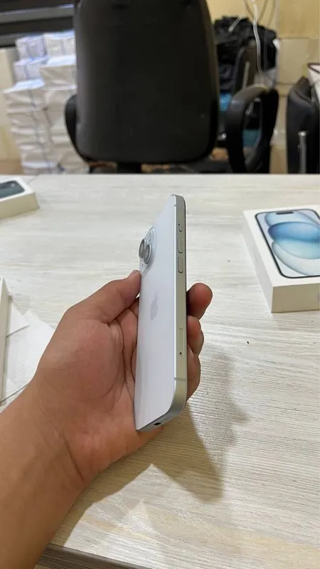 iPhone 15 128/79 2