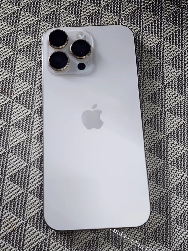 Iphone 16 pro max karobka ful 8 Iphone 16 pro max karobka ful 8