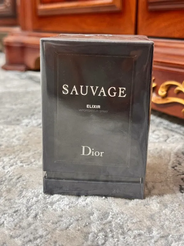 Продаются мужские духи Sauvage Elixir Dior 60 ml — фото 1
