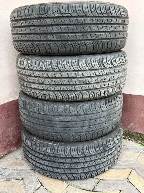 Kumho solus 215/55/17