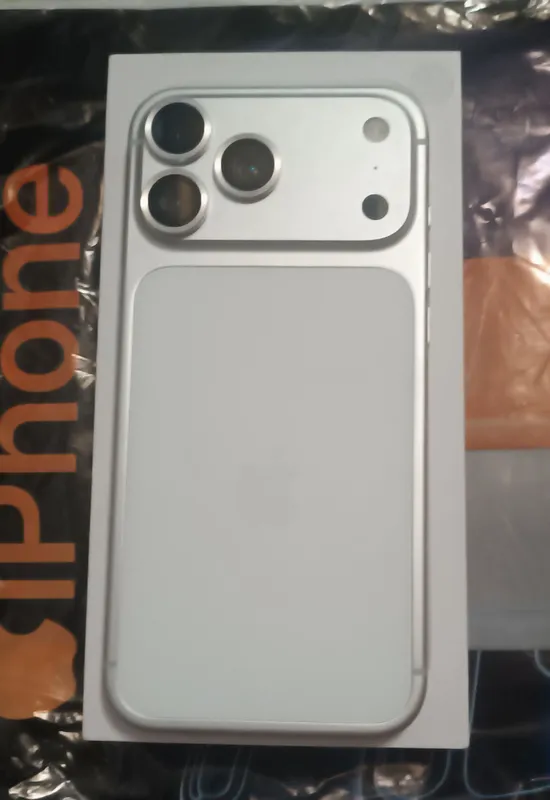 iPhone 17 Pro Max срочно продаётся, люкс 2 iPhone 17 Pro Max срочно продаётся, люкс 2