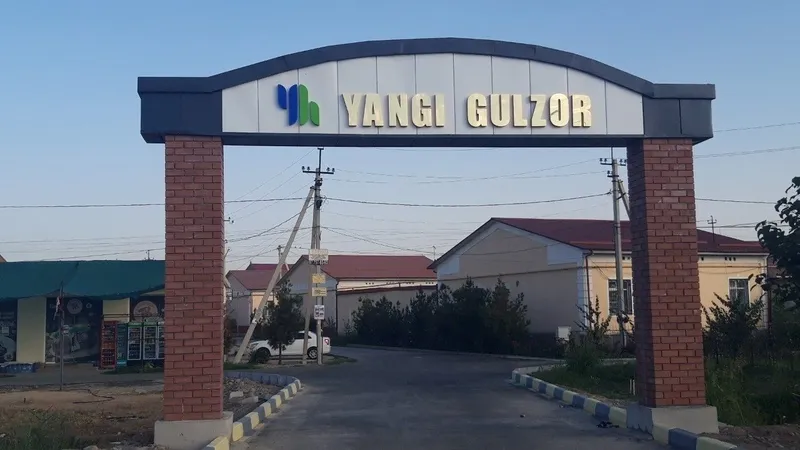 Uy sotiladi. Yangi Gulzor MFY.