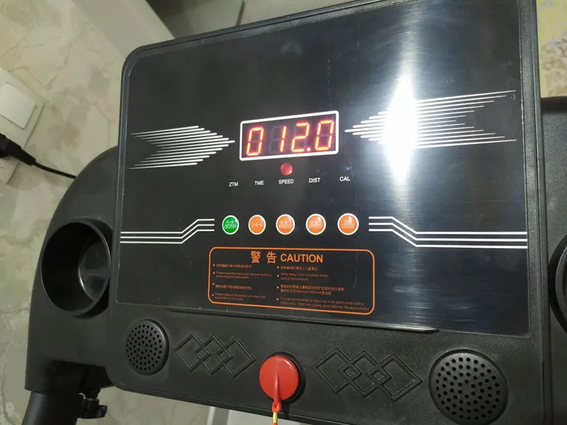 Ideal holatda elektr yugurish yo‘lagini sotaman. 100 kg gacha 2 Ideal holatda elektr yugurish yo‘lagini sotaman. 100 kg gacha 2