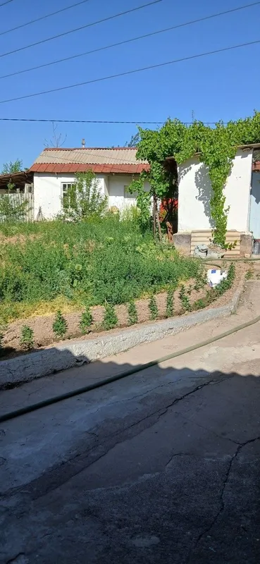 продается участок в Чирчике нижнем или обмен квартиры с доплатой.
