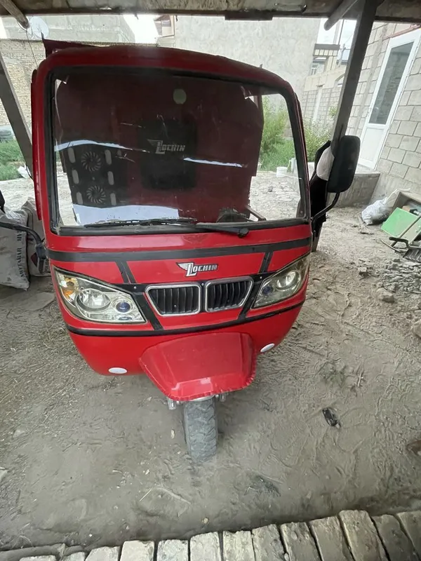 Lochin moto sotiladi