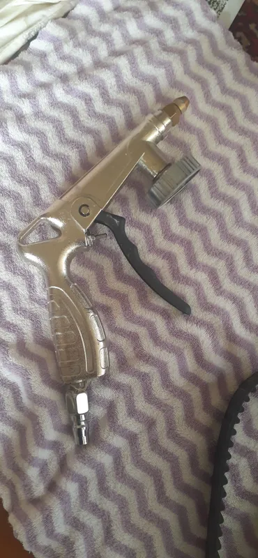 pistolet sotiladi 1marta tutilgan kraska lak sepsa 2 pistolet sotiladi 1marta tutilgan kraska lak sepsa 2
