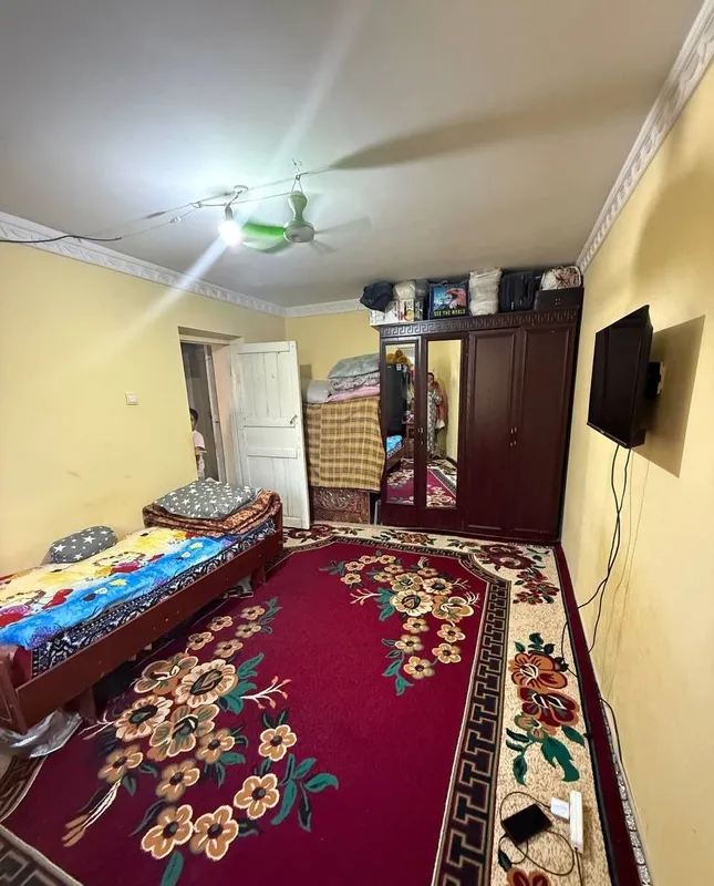 Shoshilinch 3 xonali kvartira sotiladi. 3-qavat 2 Shoshilinch 3 xonali kvartira sotiladi. 3-qavat 2