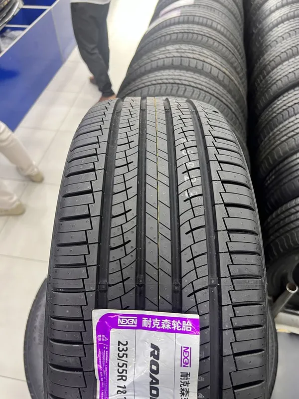 Nexen 235/55/18 2