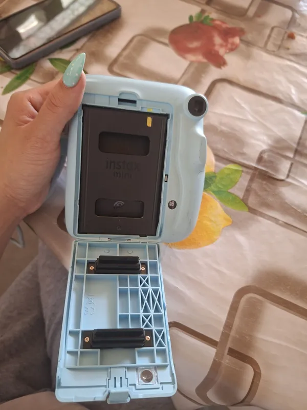Продаю фотоопарат Instax mini 11 — фото 2