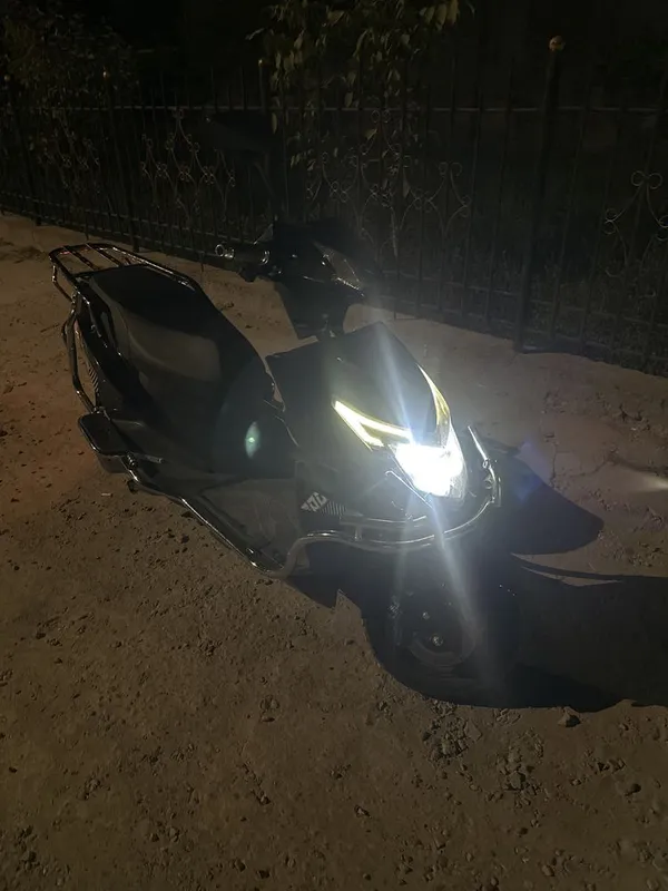 Tesla elektro skuteri sotiladi