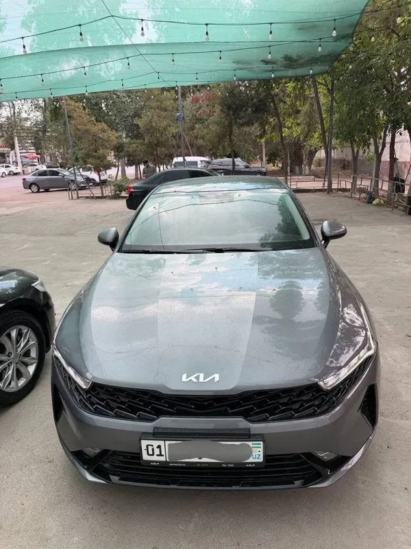 Kia K5 2024 Premium Presti 4 pozitsa mokri asfalt 4 Kia K5 2024 Premium Presti 4 pozitsa mokri asfalt 4