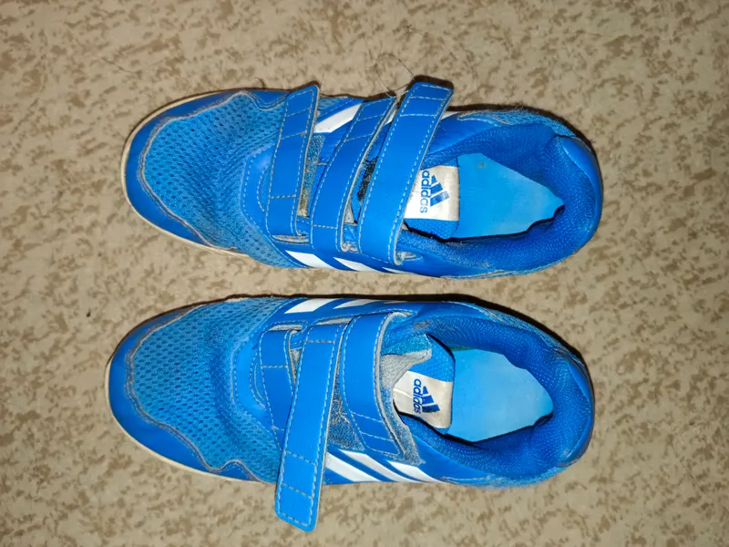 Adidas кроссовки