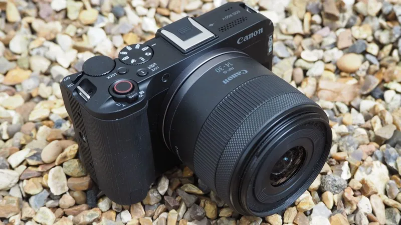 Canon R50v 14-30mm IS PZ 4K 60p 4.2.2 10bit — фото 7